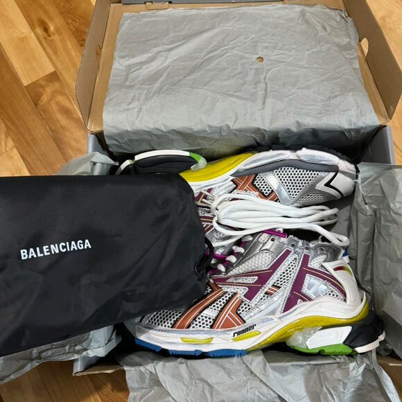 Balenciaga Runner - Picture 3 of 6